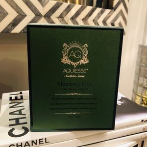 Aquiesse Monterey Pine-scented soy candle